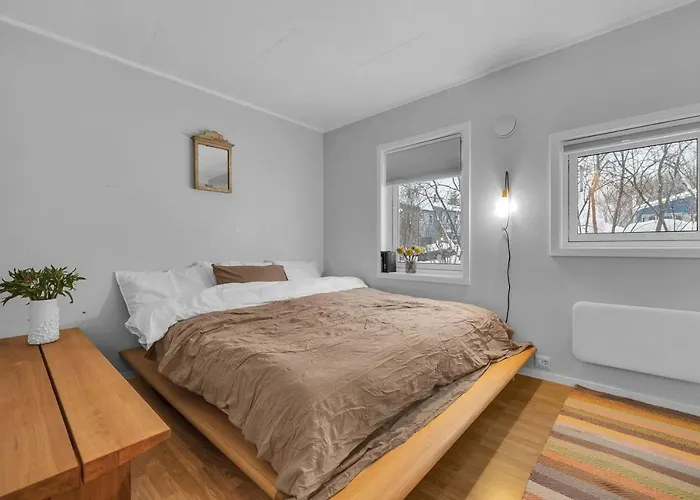 Апартаменты Attraktiv 3-roms Тромсё